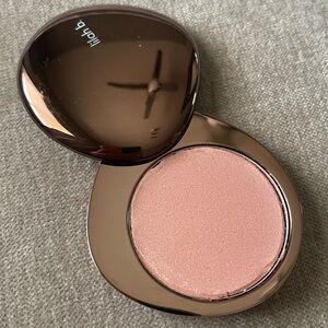 lilah b. Glisten + Glow Skin Illuminator in b. captivating